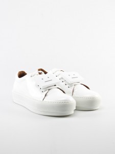 glamour-shopping-week-fair-fashion-peoples-place-slow-fashion-acne_shoe_adriana_patent_white-8